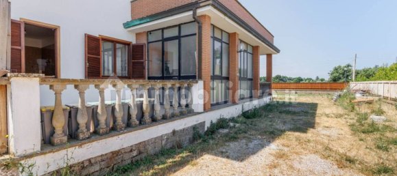 Вилла с 3 спальнями в Витербо, Италия № 343763 9