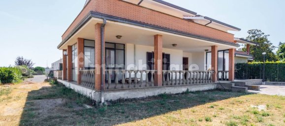 Вилла с 3 спальнями в Витербо, Италия № 343763 8