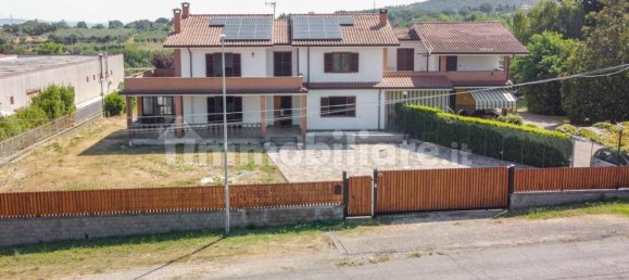 Вилла с 3 спальнями в Витербо, Италия № 343763 4