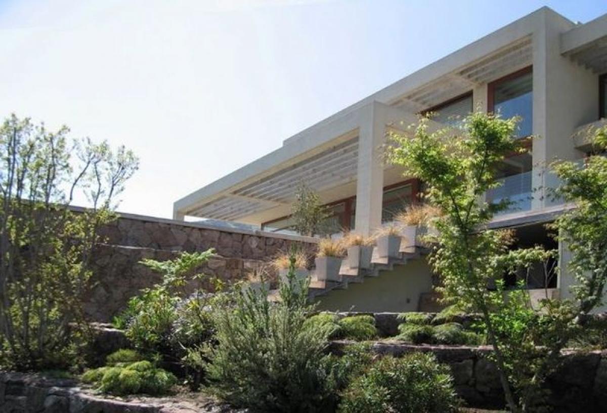 4 bedrooms House in Santiago, Chile No. 5445