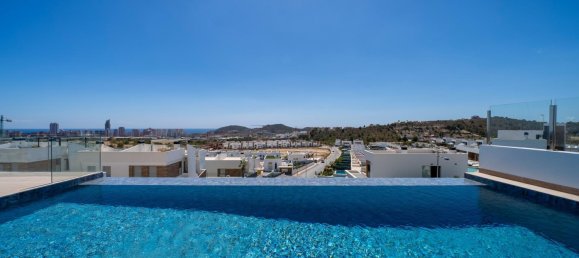 Villa de 4 dormitorios en Finestrat, Spain No. 12853 4