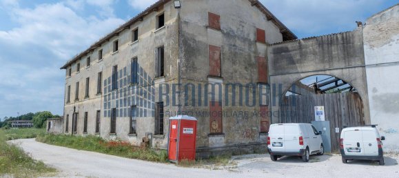 5 rooms House in Brescia, Italy No. 102711 2