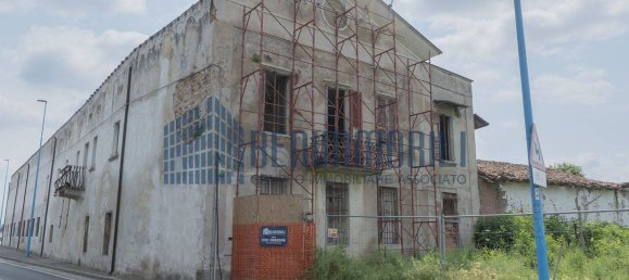 5 rooms House in Brescia, Italy No. 102711 3