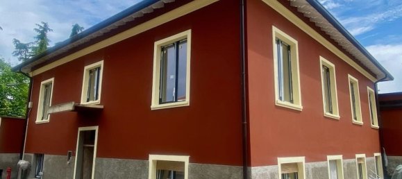 230m² Office in Monza, Italy No. 71637 6