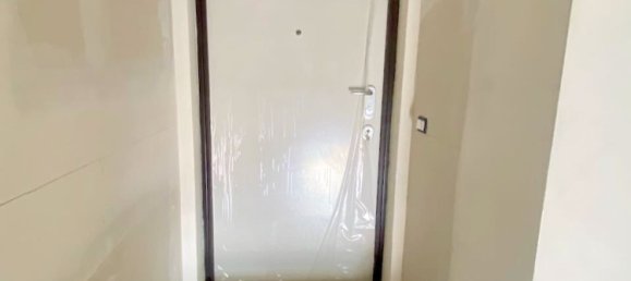 230m² Office in Monza, Italy No. 71637 3