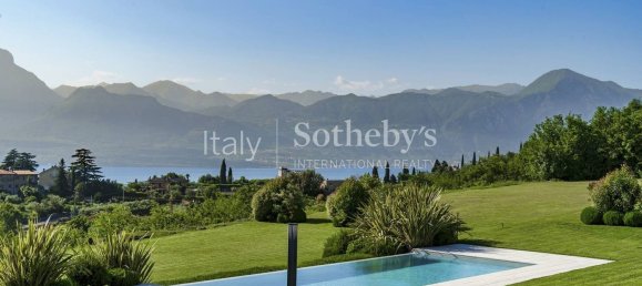 12 rooms Villa in Torri del Benaco, Italy No. 85171 17