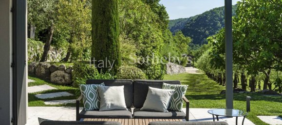 12 rooms Villa in Torri del Benaco, Italy No. 85171 27