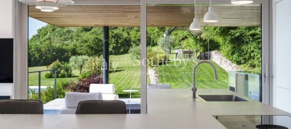 12 rooms Villa in Torri del Benaco, Italy No. 85171 21