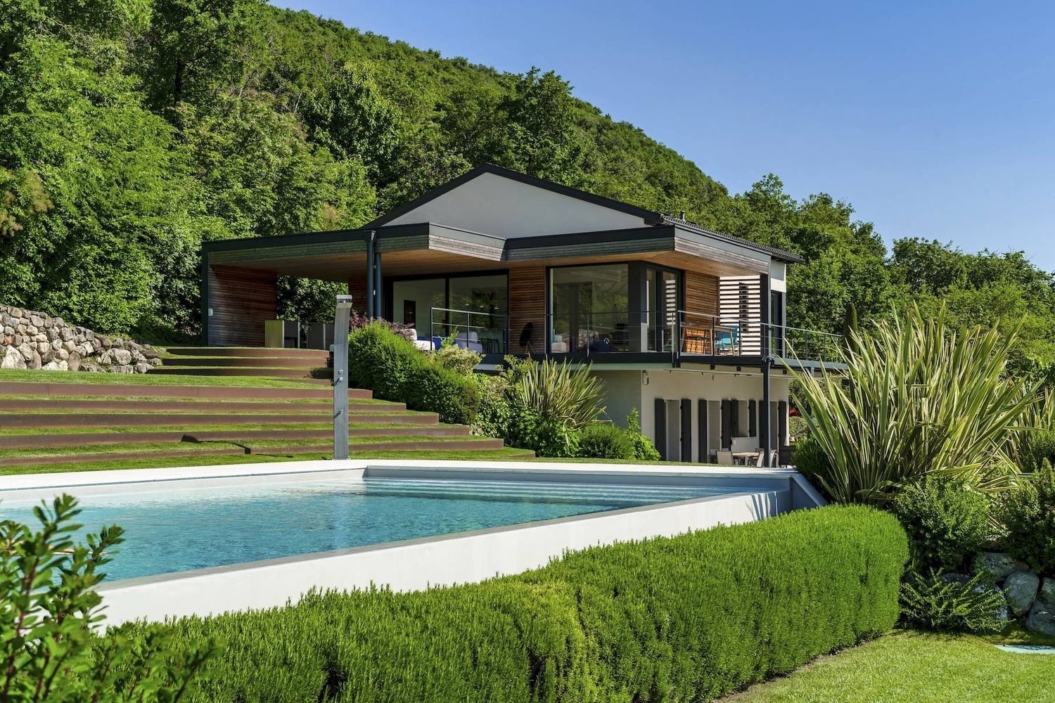 12 rooms Villa in Torri del Benaco, Italy No. 85171