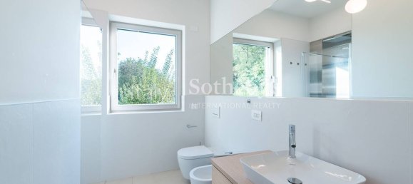 12 rooms Villa in Torri del Benaco, Italy No. 85171 3