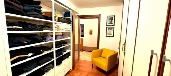 5-salle Appartement à La Spezia, Italy No. 28854 5