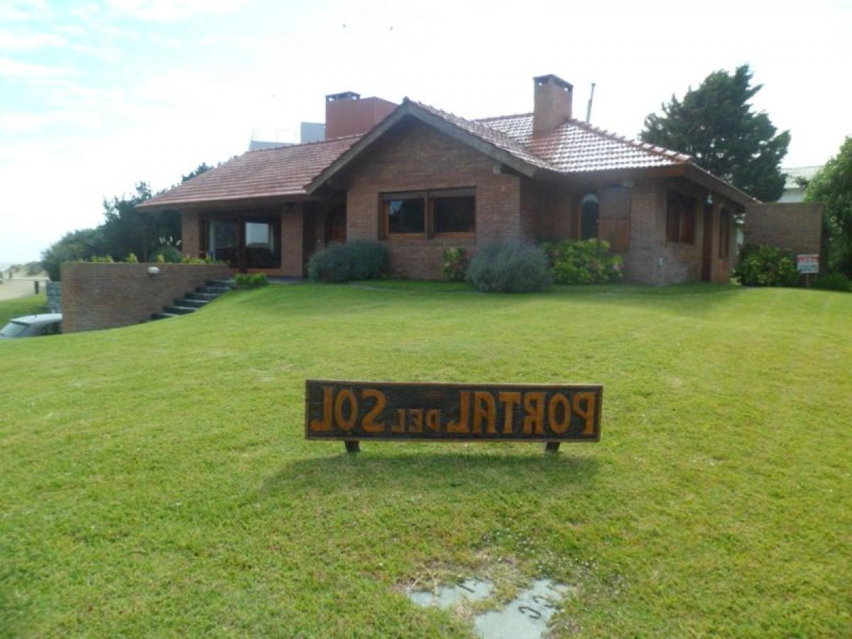 4 غرف نوم منزل في Mar del Plata, Argentina رقم 70713