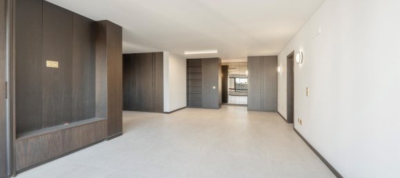 4 bedrooms Apartment in Porto, Portugal No. 95145 4