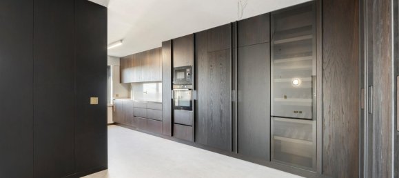 4 bedrooms Apartment in Porto, Portugal No. 95145 6