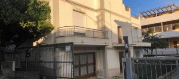 7 rooms Apartment in Pescara, Italy No. 93513 28