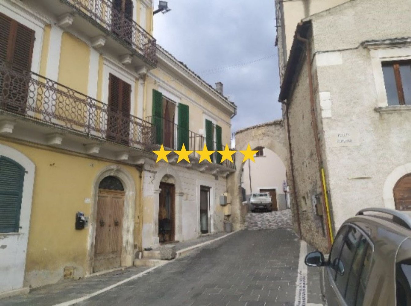 Apartamento de 7 habitaciónes en Corfinio, Italy No. 185452