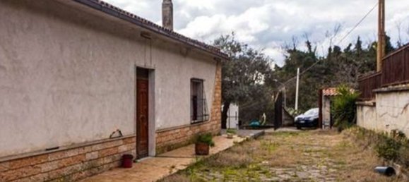 Вилла с 6 спальнями в Айлано, Италия № 325675 15