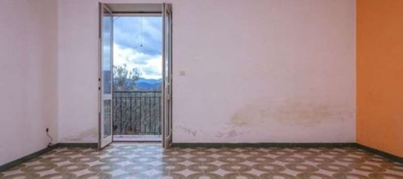 Вилла с 6 спальнями в Айлано, Италия № 325675 8