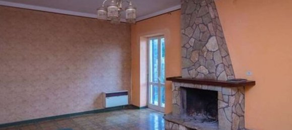 Вилла с 6 спальнями в Айлано, Италия № 325675 5