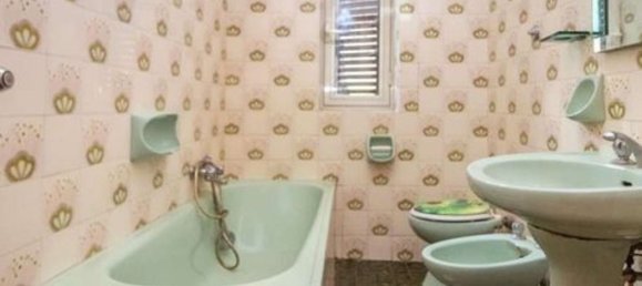 Вилла с 6 спальнями в Айлано, Италия № 325675 17