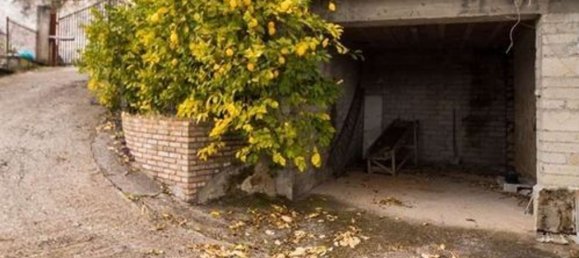 Вилла с 6 спальнями в Айлано, Италия № 325675 21