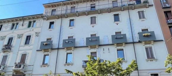 2 bedrooms Apartment in Milan, Italy No. 357923 3