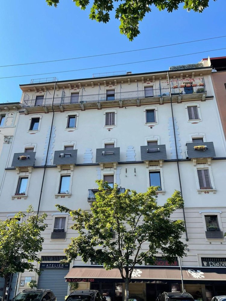 2 bedrooms Apartment in Milan, Italy No. 357923