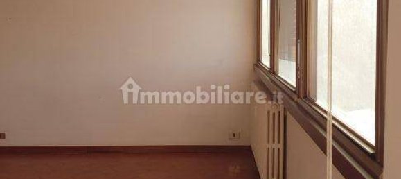 4 bedrooms Apartment in Arezzo, Italy No. 177385 3