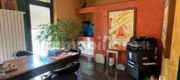 4 rooms Office in Saronno, Italy No. 270026 2