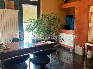 4 rooms Office in Saronno, Italy No. 270026