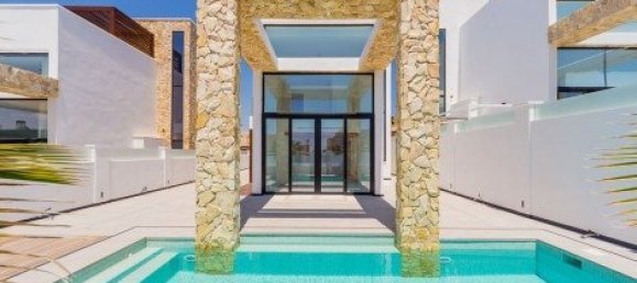 4 bedrooms House in Torre Del Moro, Spain No. 9860 5