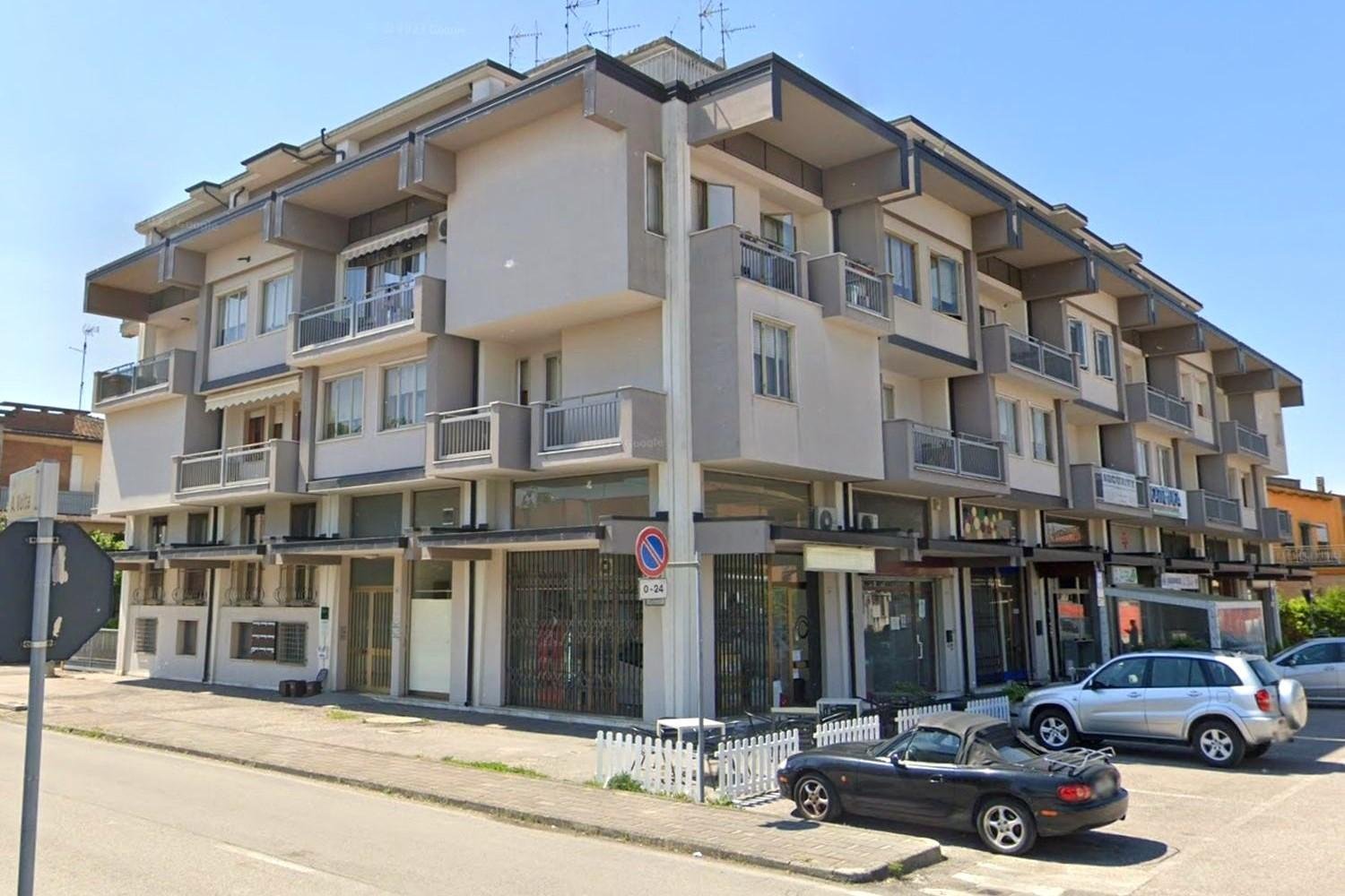 3 rooms Office in Castelmassa, Italy No. 58022