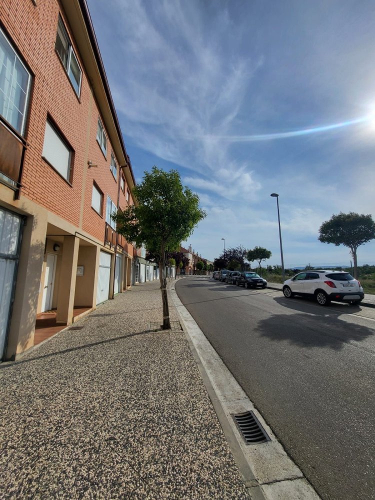 Moradia em banda T3 em Cadrete, Spain N.º 210378