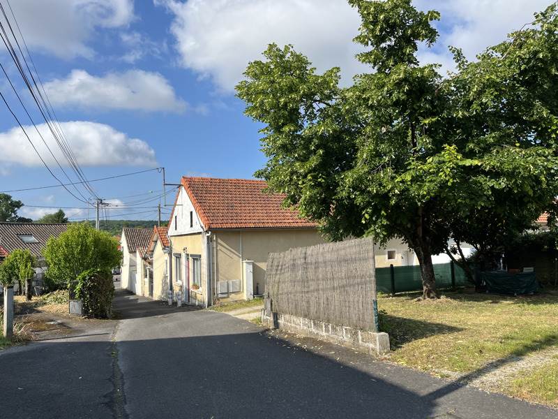 2 bedrooms House in Charente, France No. 322281
