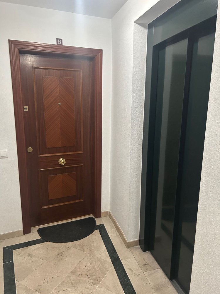 3 bedrooms Apartment in Cordoba, Spain No. 238031