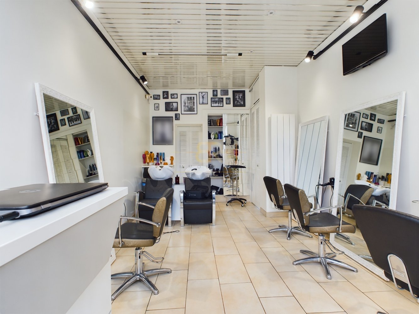 25m² Commercial property in Paris, France No. 183240