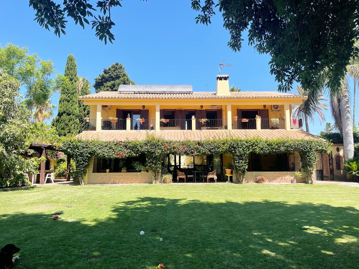 Вилла с 5 спальнями в Марбелья, Испания № 184396