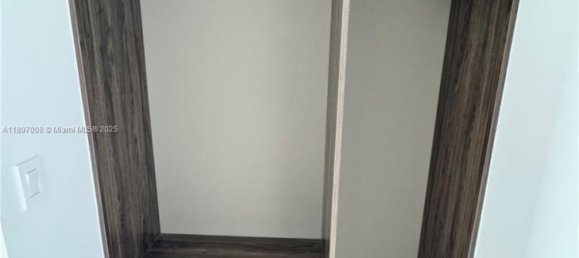1 bedroom Commercial property for rent in Miami, Miami-Dade, Florida, USA № 615910 6