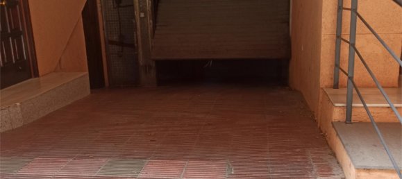  Garage in Salt, Spain No. 166048 3