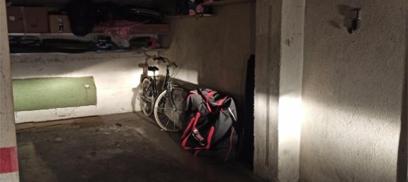  Garage in Salt, Spain No. 166048 5