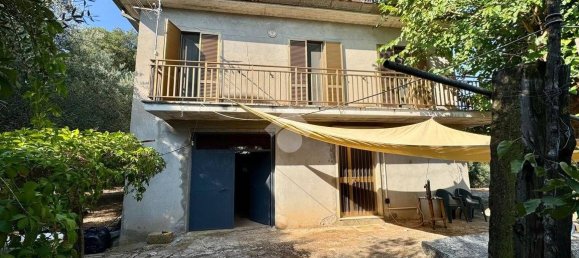 3 bedrooms Villa in Sonnino, Italy No. 309241 2