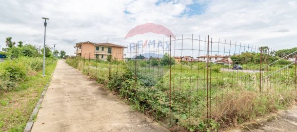 Terreno en Dello, Italy No. 363452 7