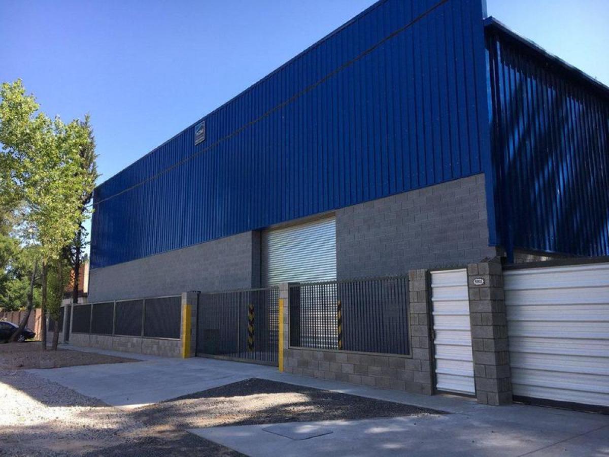 750m² Commercial property in Moreno, Argentina No. 24187