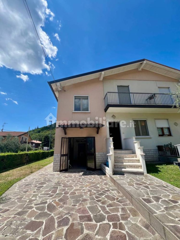 3 bedrooms House in Brescia, Italy No. 297954