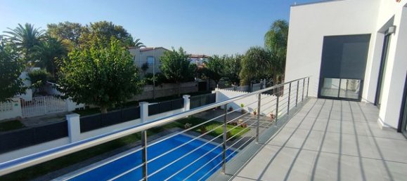 5 bedrooms House in Empuriabrava, Spain No. 84531 2