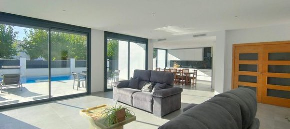 5 bedrooms House in Empuriabrava, Spain No. 84531 4