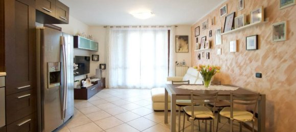 3 bedrooms Apartment in Cisliano, Italy No. 370138 2