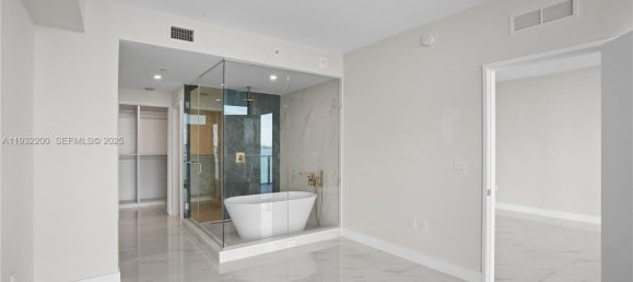 2 Schlafzimmer Wohnung in Miami, USA, Nr. 614712 4