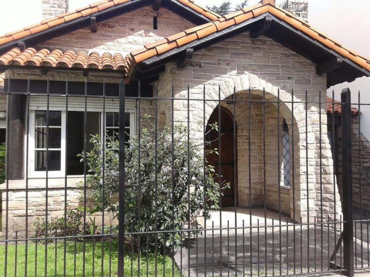 3 bedrooms House in Mar del Plata, Argentina No. 95895