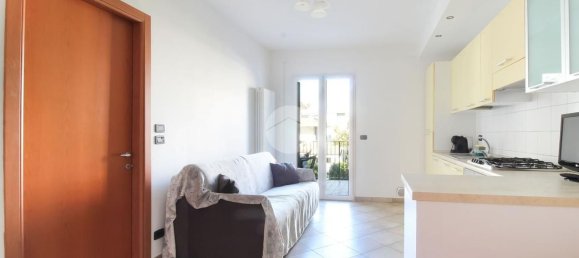 2-salle Appartement à San Benedetto del Tronto, Italy No. 153364 12
